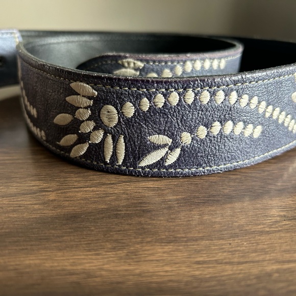 Bed Stu Mohawk Embroidered Leather Belt Small New - Picture 7 of 9